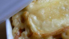 Gratin de pâtes au poulet et au fromage