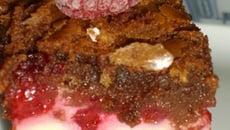 Brownie cheese cake aux framboises