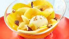 Pommes et mangues confites aux noix de pécan