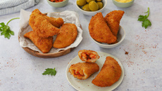 Rissois de camarão (chaussons portugais aux crevettes)