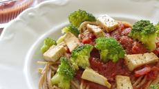 Pâtes au tofu fumé