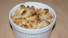 Crumble caramélisé au miel avec un soupçon de cannelle