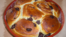 Brioche extra moelleuse au lait de coco et aux pépites