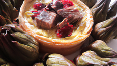 Tarte fine à l'artichaut, filet mignon de sanglier aux baies de Genévrier