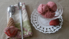 Glace à la fraise sans sorbetière