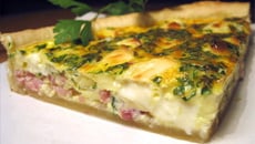Quiche aux lardons et à la vache qui rit