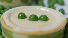 Flans de petits pois au chèvre