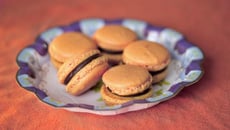 Macarons chocolat au lait et fruits de la passion rapides