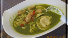 Soupe de raviolis  au pesto (in brodo al pesto)