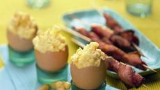 Œufs brouillés dans leur coque à base de biscuits soufflés