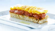 Tartine de kaki persimon à la sobrasada