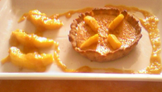 Tartelettes citrouille-pêche et son coulis épicé
