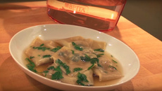 Bouillon de volaille façon Thaï, ravioles de champignons