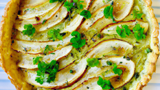Tarte aux poireaux et au persil frais