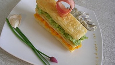 Millefeuilles Potimarron-noisettes et Brocolis-parmesan accompagné de sa sauce aux pleurotes