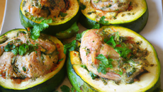 Courgettes farcies au hachis de porc persillé