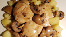 Chapon aux pommes et champignons rapide