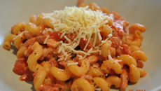 Pates sauce tomates, basilic