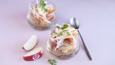 Verrines de St-Jacques au jambon cru et pommes Pink Lady®