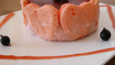 Douce gourmandise fraises et biscuits roses de Reims