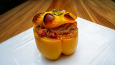 Poivrons farcis au boulgour et aux émincés de poulet grillé Fleury Michon