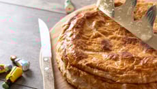 Galette des rois noix de coco et banane