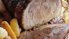 Poitrine de veau aux oignons glacée à la chicorée