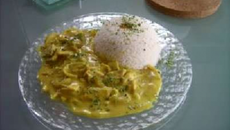 Porc au curry, petits oignons et pousses de bambou