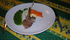 Carré d'agneau à la sauce verte