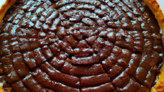 Tarte doublement croustillante au chocolat et son tourbillon praliné