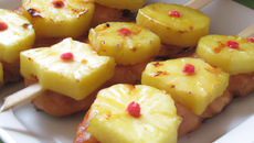 Brochettes de dinde banane / ananas