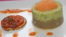 Féroce d'avocat sur tendresse d'aubergine écume de carotte parfumée à la lavande, aubergine en pizza