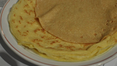 Crêpes à l'épeautre et lait d'amande