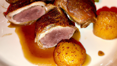 Cuisses de canard a la normande