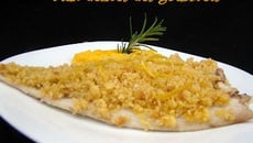 Daurade en croûte de crumble de pain au citron et purée de carottes au curcuma