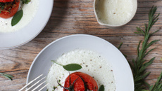 Tomates de France farcies aux légumes, crème à l’estragon et à l’ail
