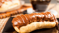 Eclair au chocolat et au café