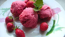 Glace à la fraise maison