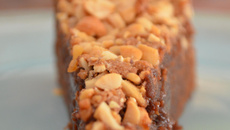 Gâteau au chocolat au lait et noix de cajou