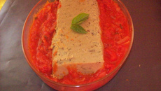 Terrine d'aubergine à la sauce tomate