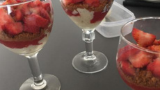 Coupe aux fraises, effet tiramisu