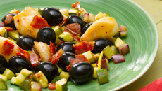 Poêlée d'olives aux petits calamars méditerranéens