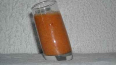 Gaspacho aux oignons nouveaux