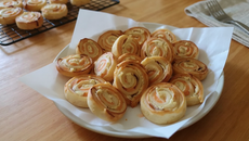 Roulés feuilletés au saumon fumé