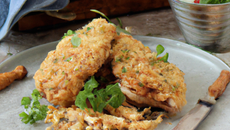 Brunch croustillant, aiguillettes de volaille panées aux flocons d'avoine