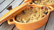 Crumble pommes myrtilles maison
