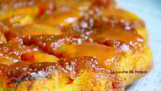 Gâteau renversé aux pêches caramélisées