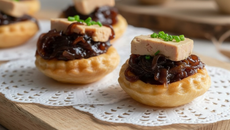 Mini-tartelettes au Foie Gras et au Confit d'Oignons