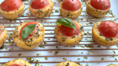 Petits moelleux tomates basilic
