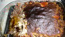 Moussaka grecque traditionnelle au kéfalotyri